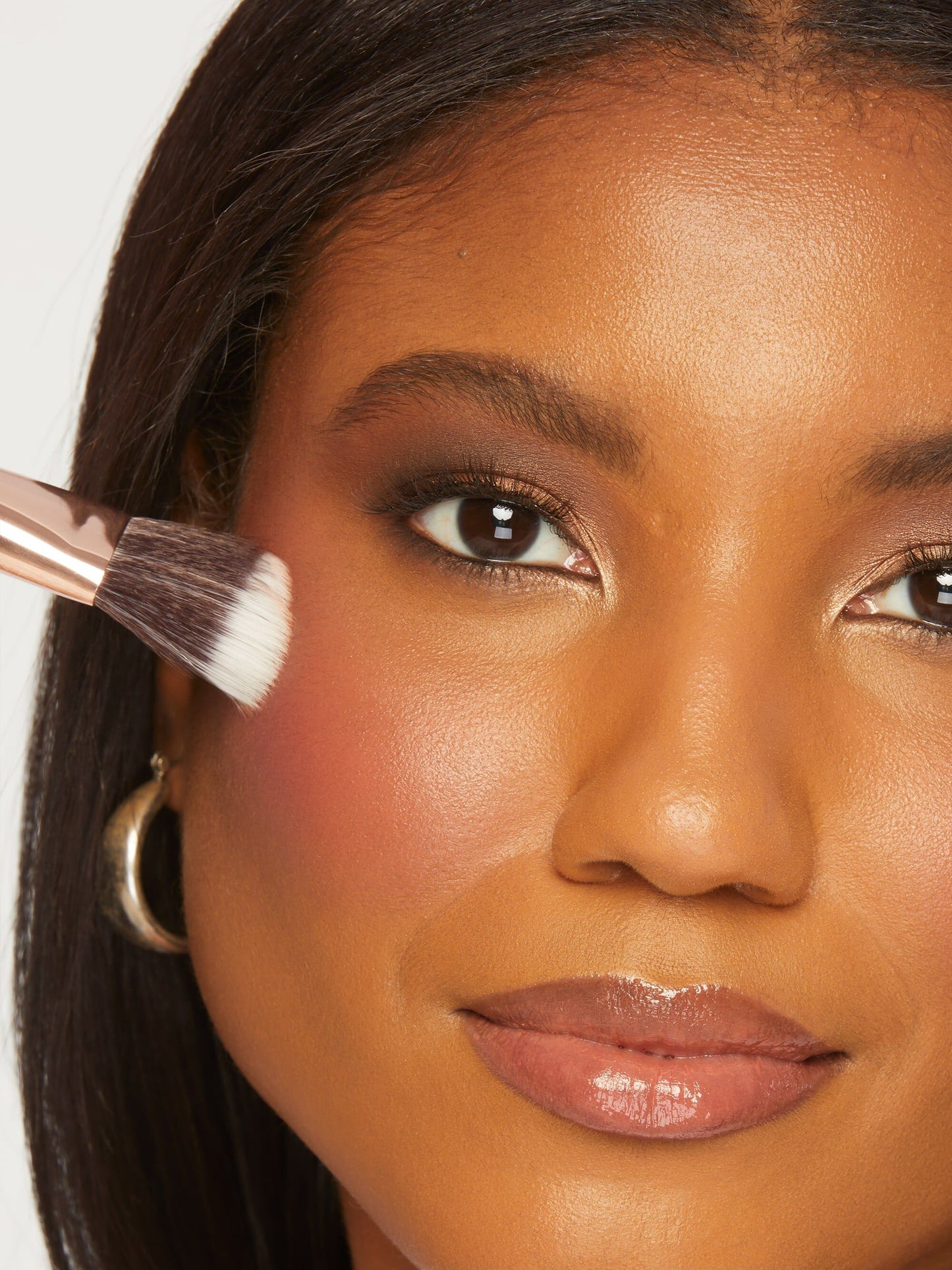 maneater™ cheek plump & brush image number 9