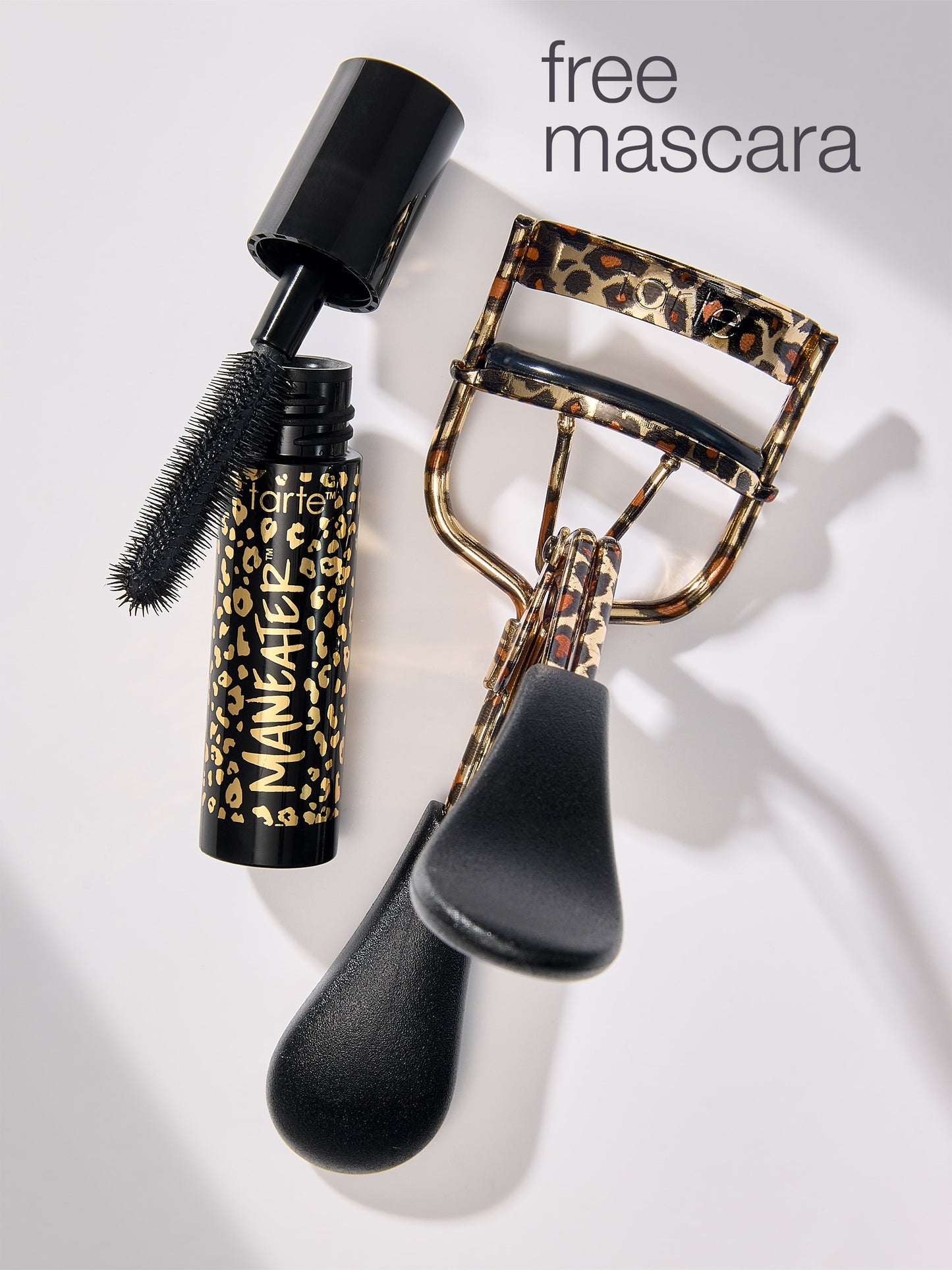 maneater™ eyelash curler & mini mascara