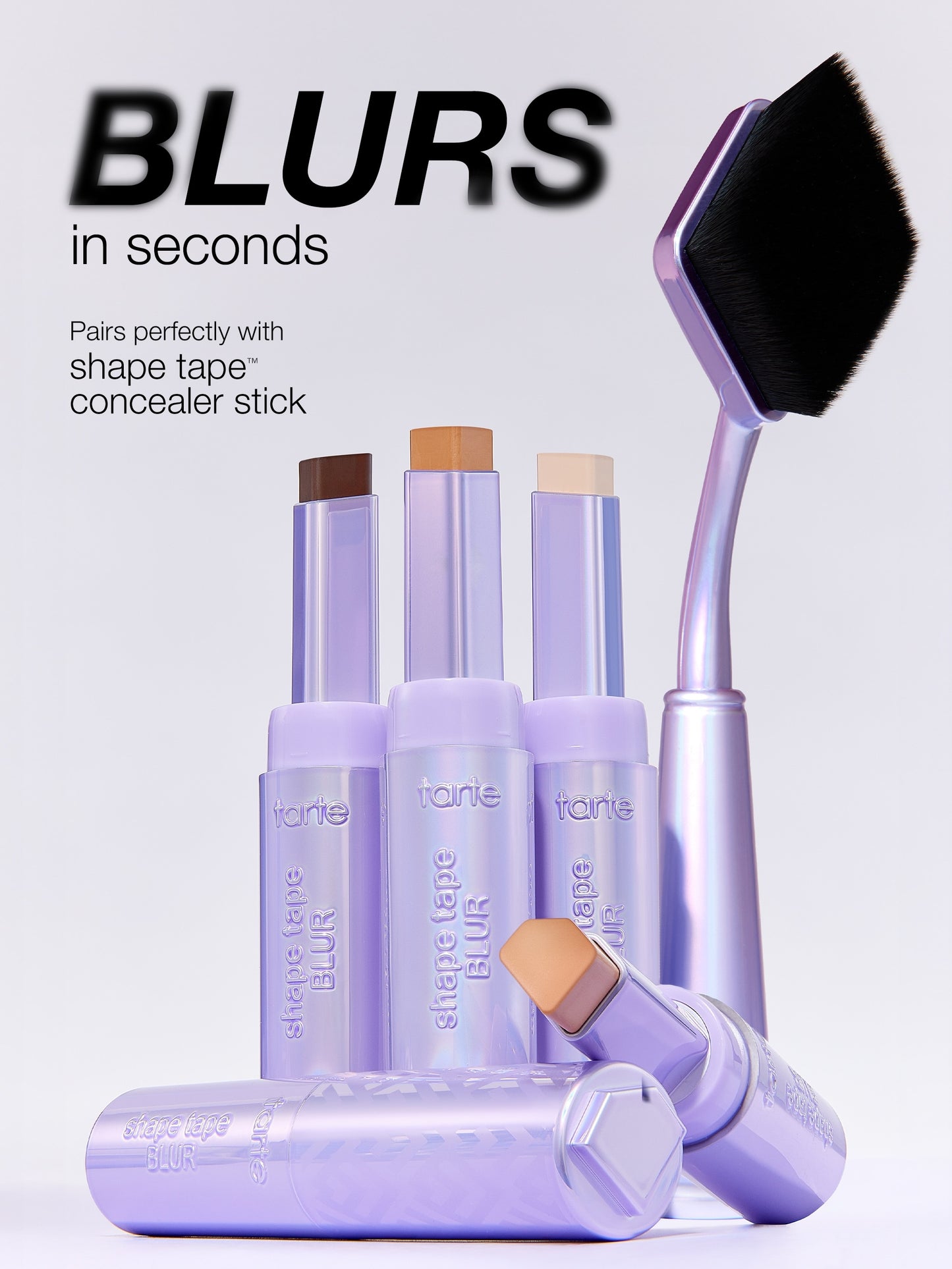 shape tape™ blur concealer brush