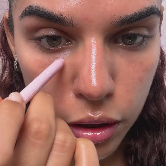 cc_undereye_light-medium_cami_ap_675x898_v1 (720p).mp4