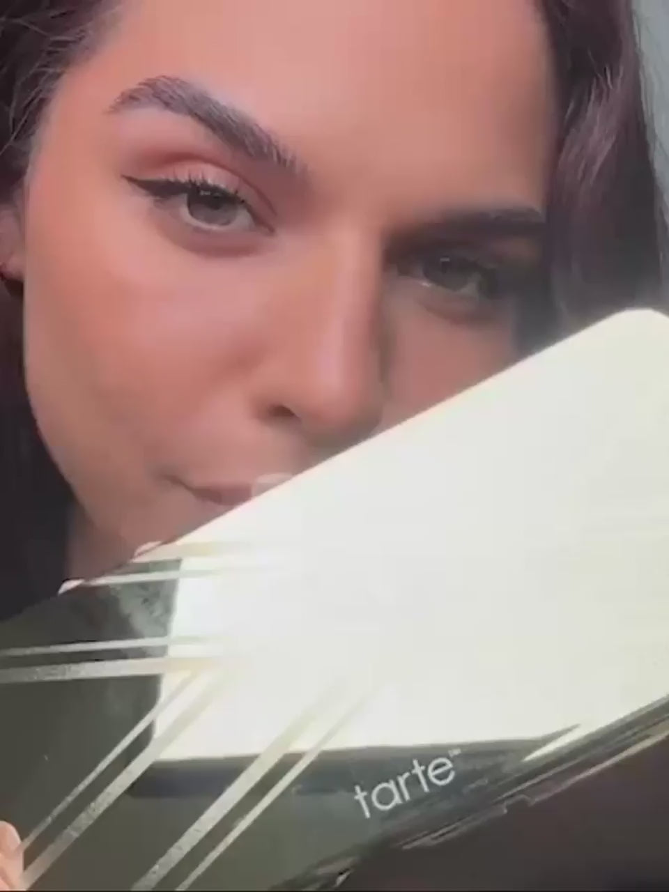 mk palette v2 double ended powder brush cami UGC_AP_675x898.MOV Streaming format (720p).mp4