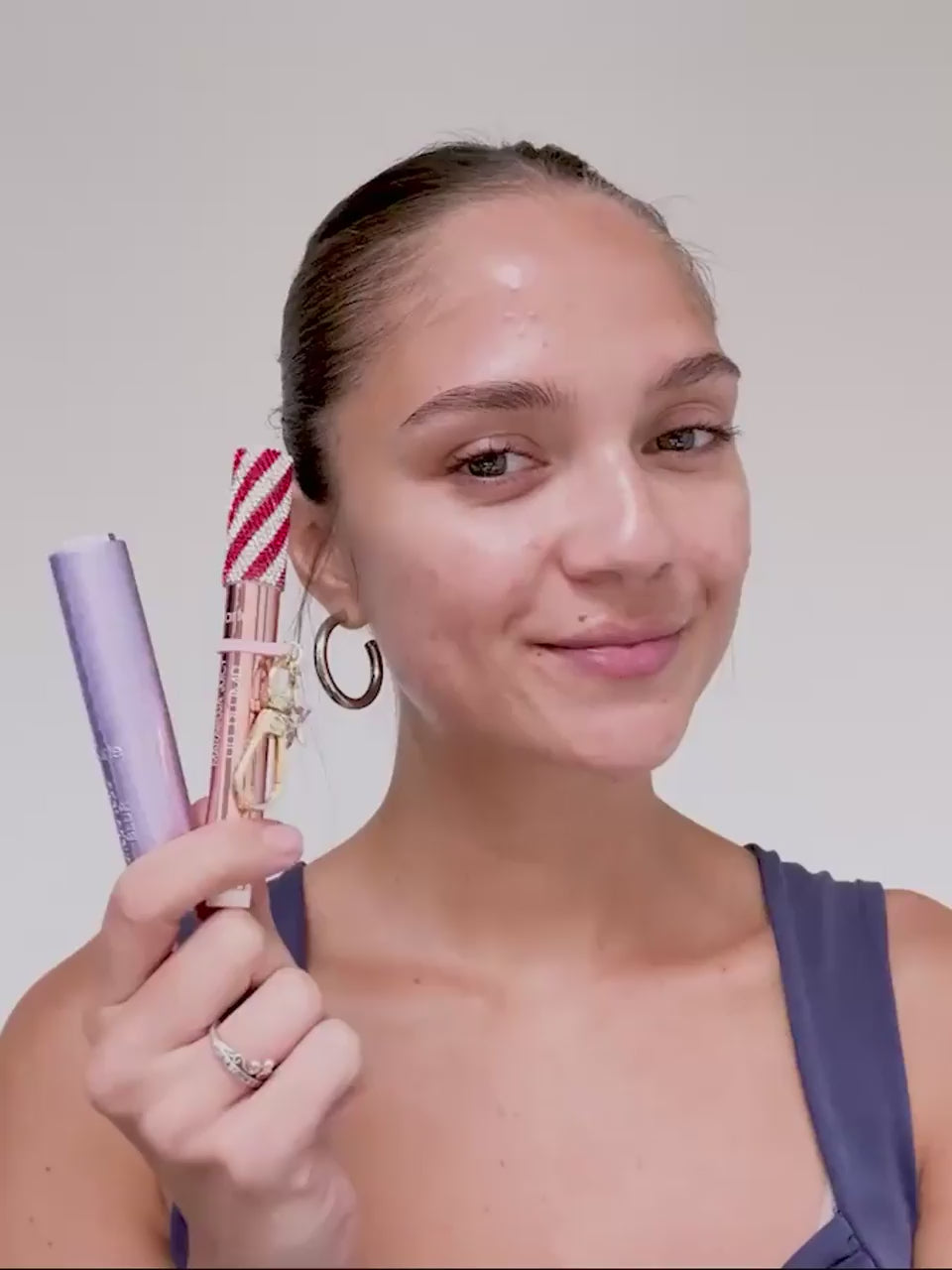 shape_tape_concealer_stick_peppermint_lip_duo_elise_ap (720p).mp4