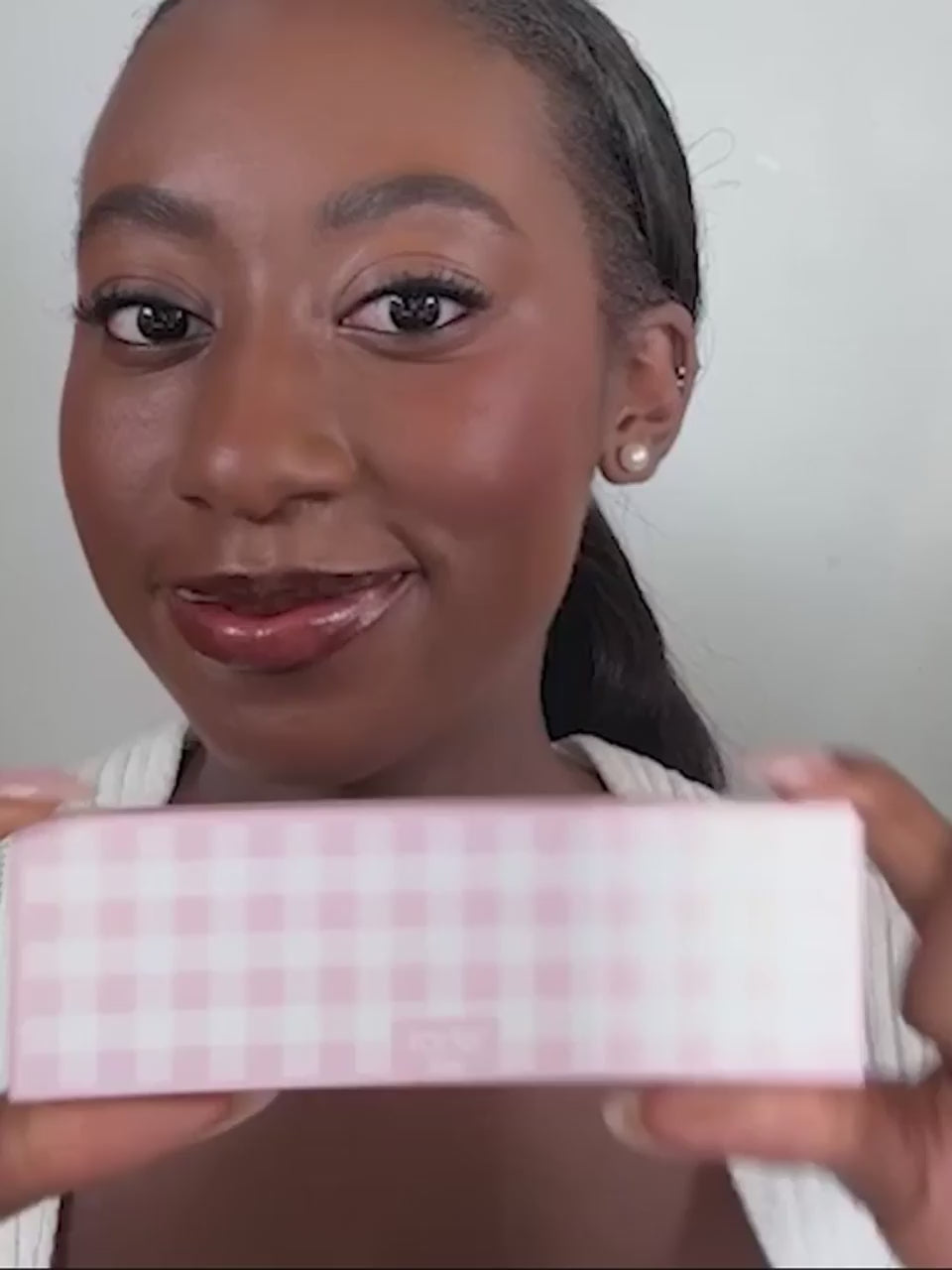Joke_Custom_kit_eyeshadow_palette_Pretty_in_Pink_UGC_AP Streaming format (720p).mp4