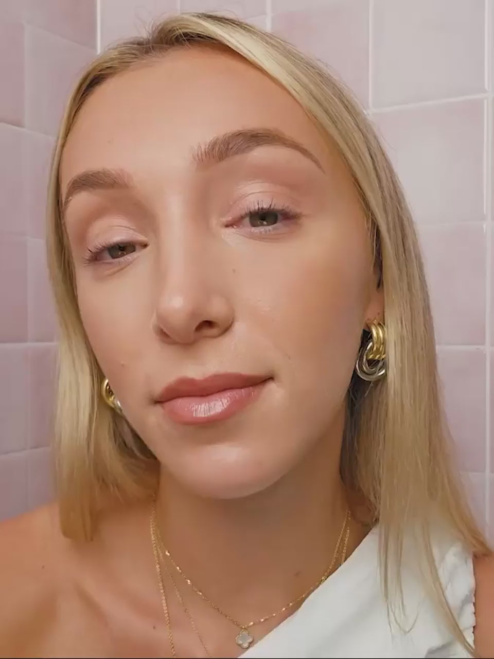 lash_curler_lily_ap (720p).mp4