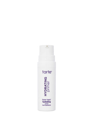 Frasco do primer hidratante da Tarte sobre um fundo branco