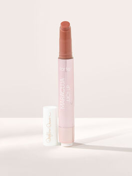maracuja juicy lip balm in Daryl-Ann image number null