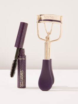 picture perfect™ eyelash curler & deluxe lights, camera, lashes™ mascara image number 0