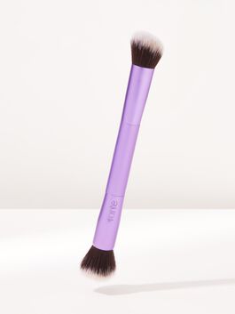 shape tape™ quickie double-ended concealer brush image number 0
