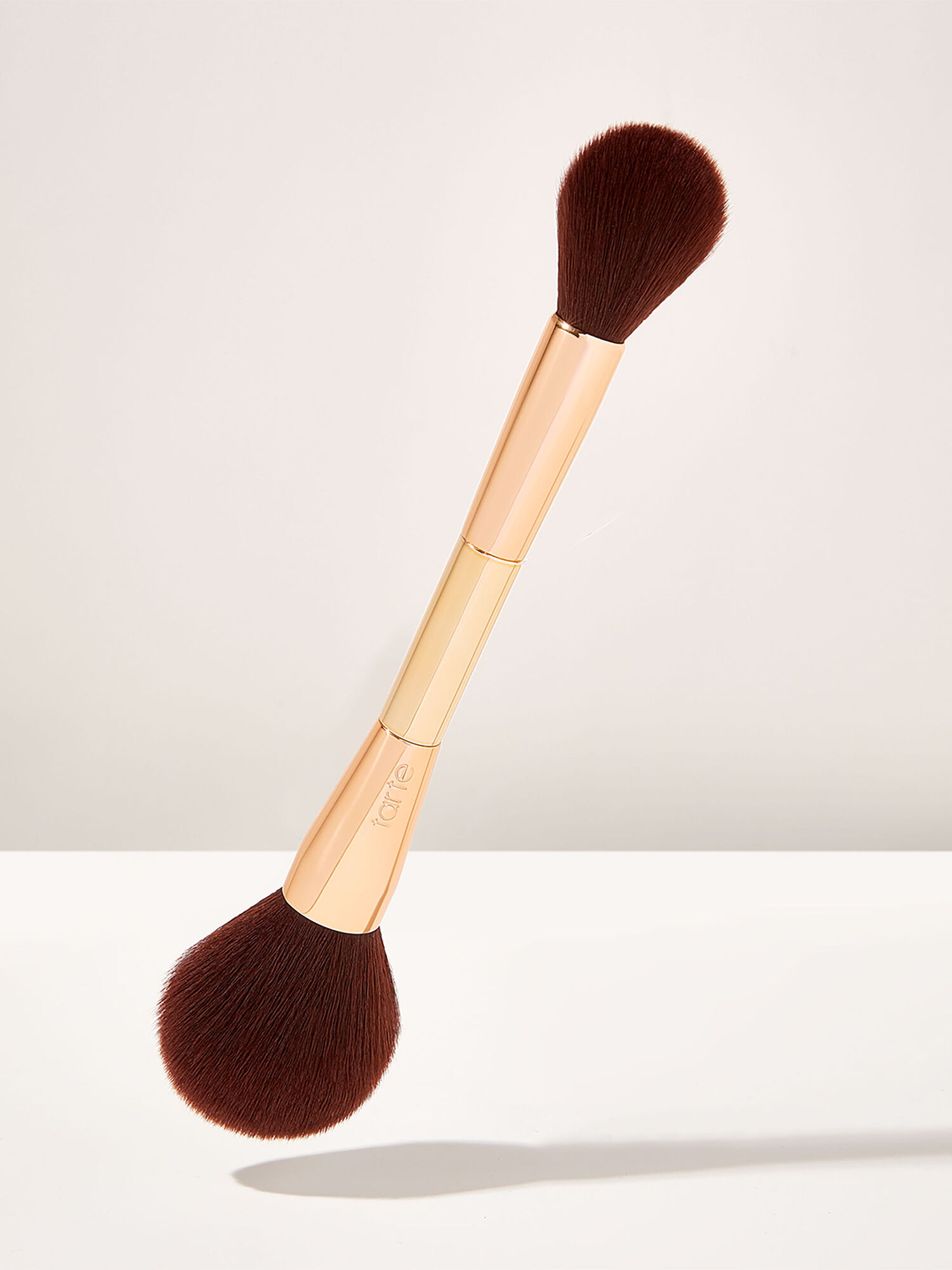 shape tape™ glow duster brush image number null