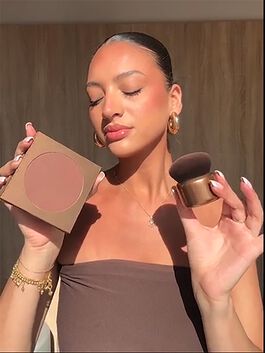 park ave princess™ matte face & body bronzer & brush duo image number 2