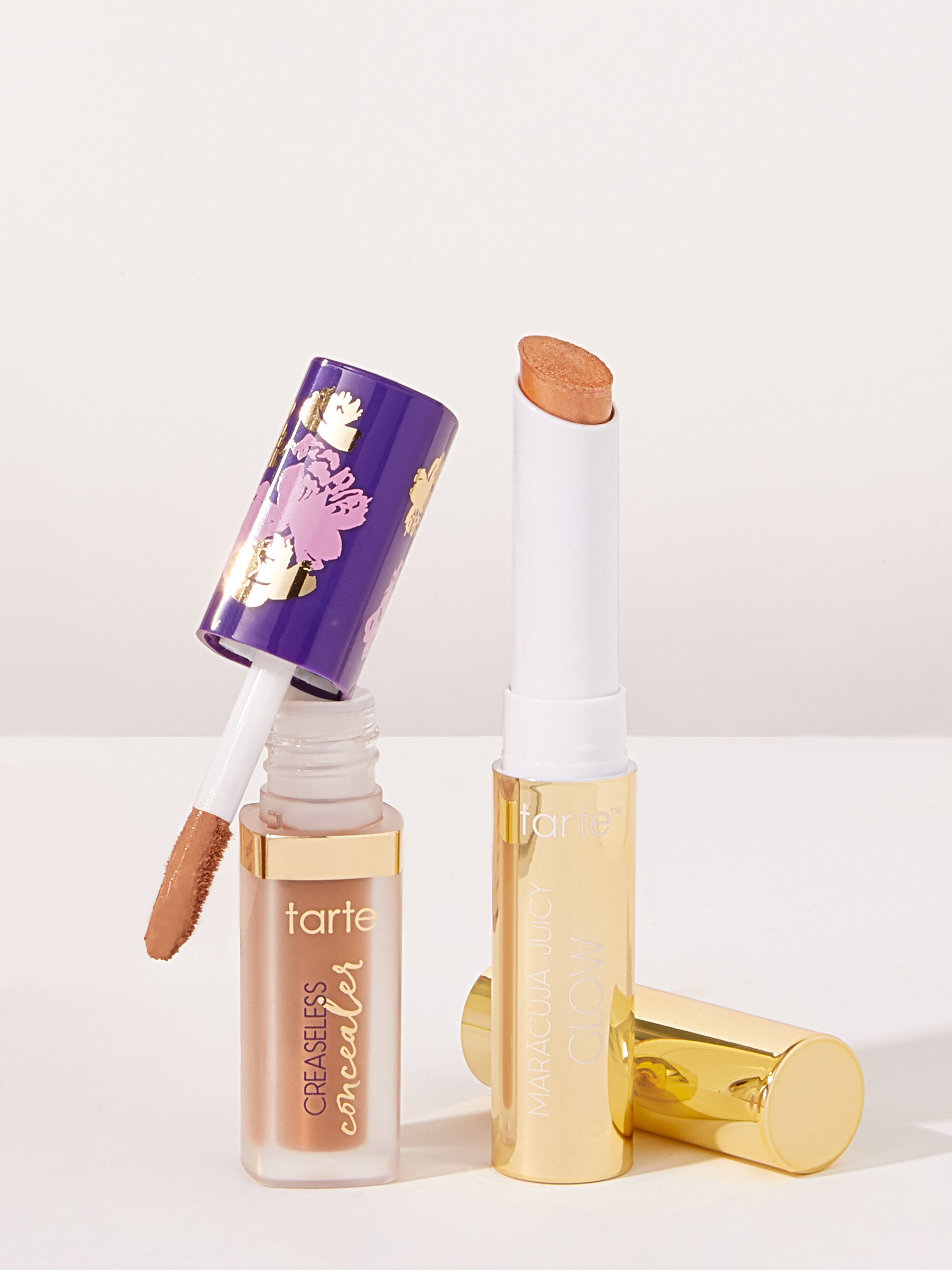 creaseless concealer & glow must-haves duo image number null