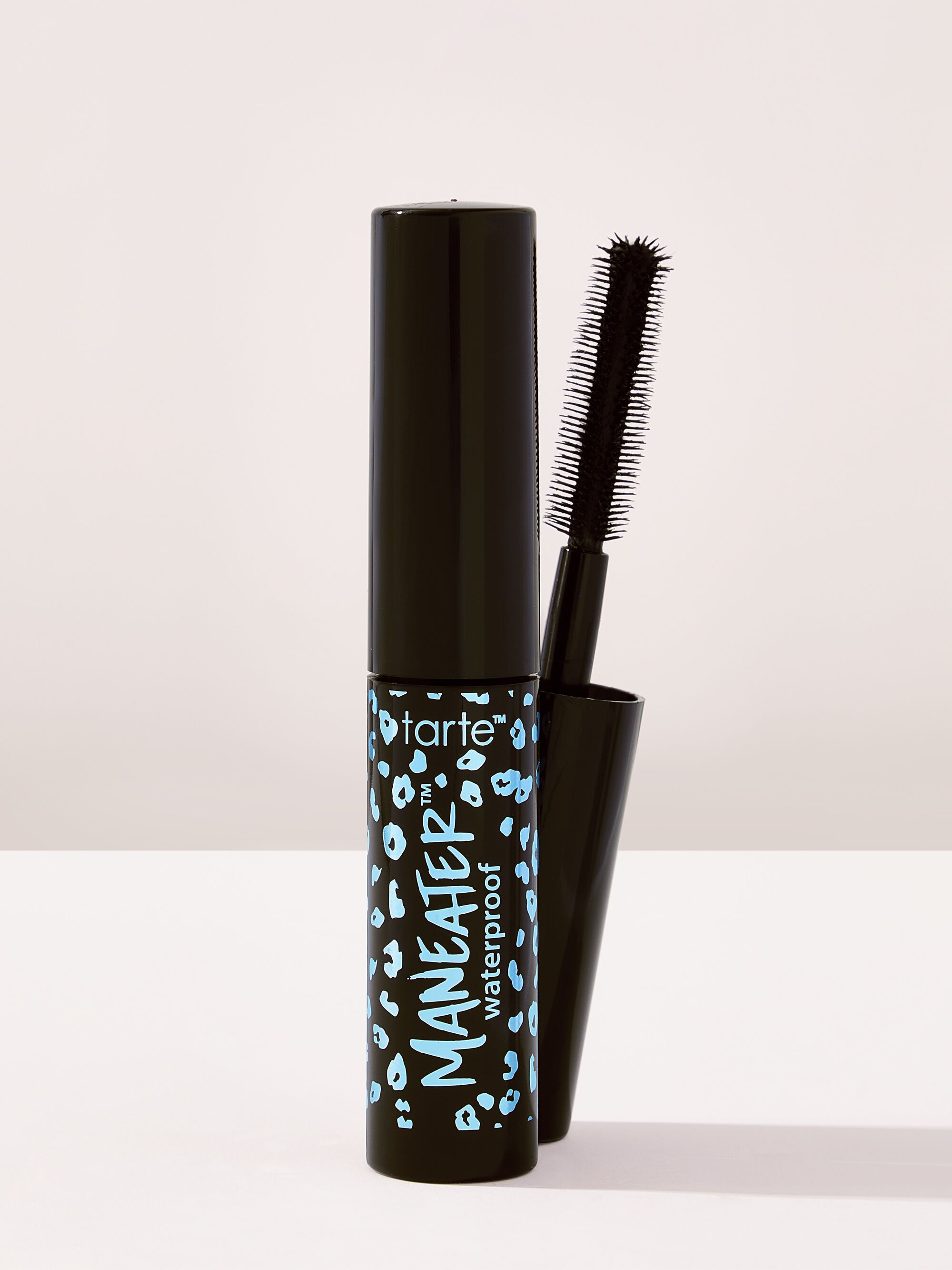 travel-size maneater™ waterproof mascara image number null