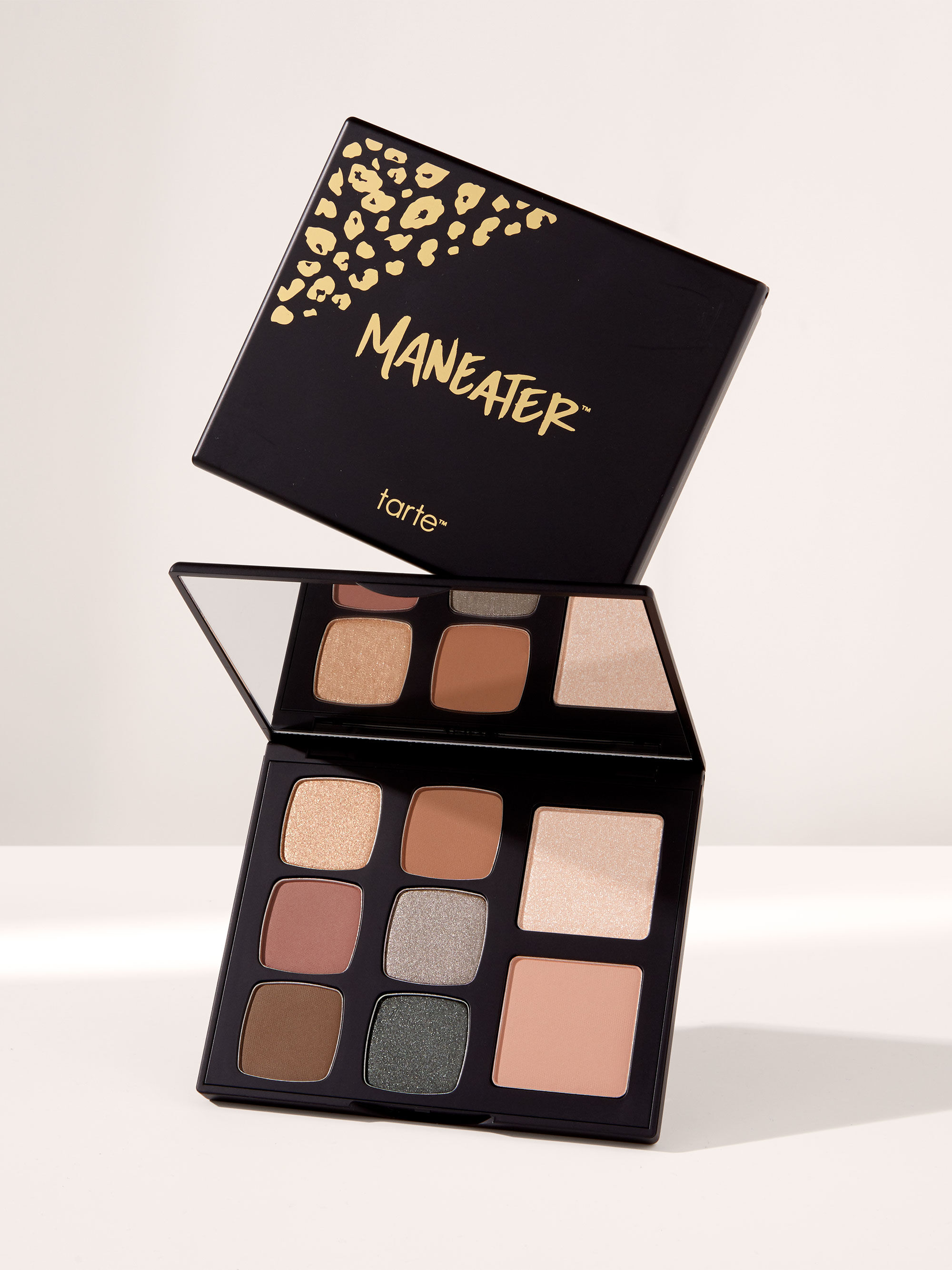 maneater™ on the prowl eyeshadow palette image number null
