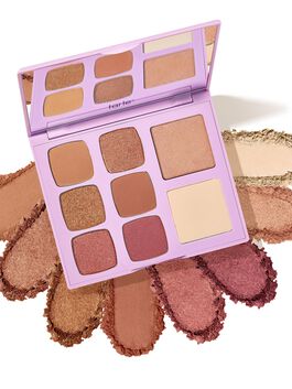 reach for the clouds eyeshadow palette image number null