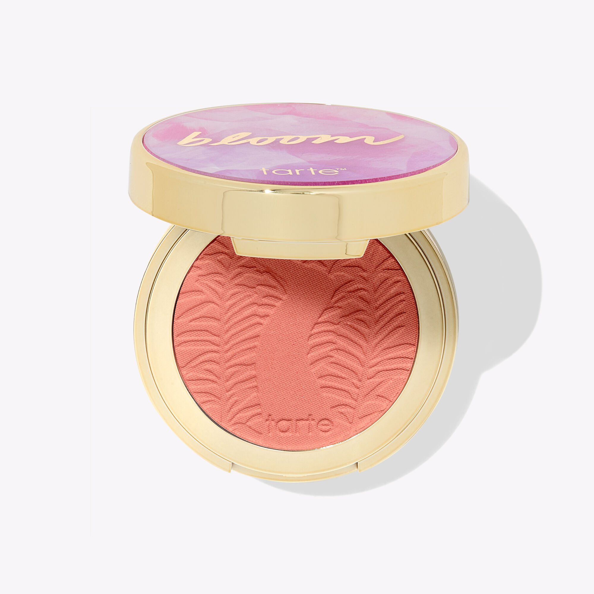 Open component showing off pink blush. image number null